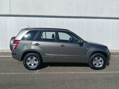 Suzuki Grand Vitara 2.0 16V 5 porte (5)