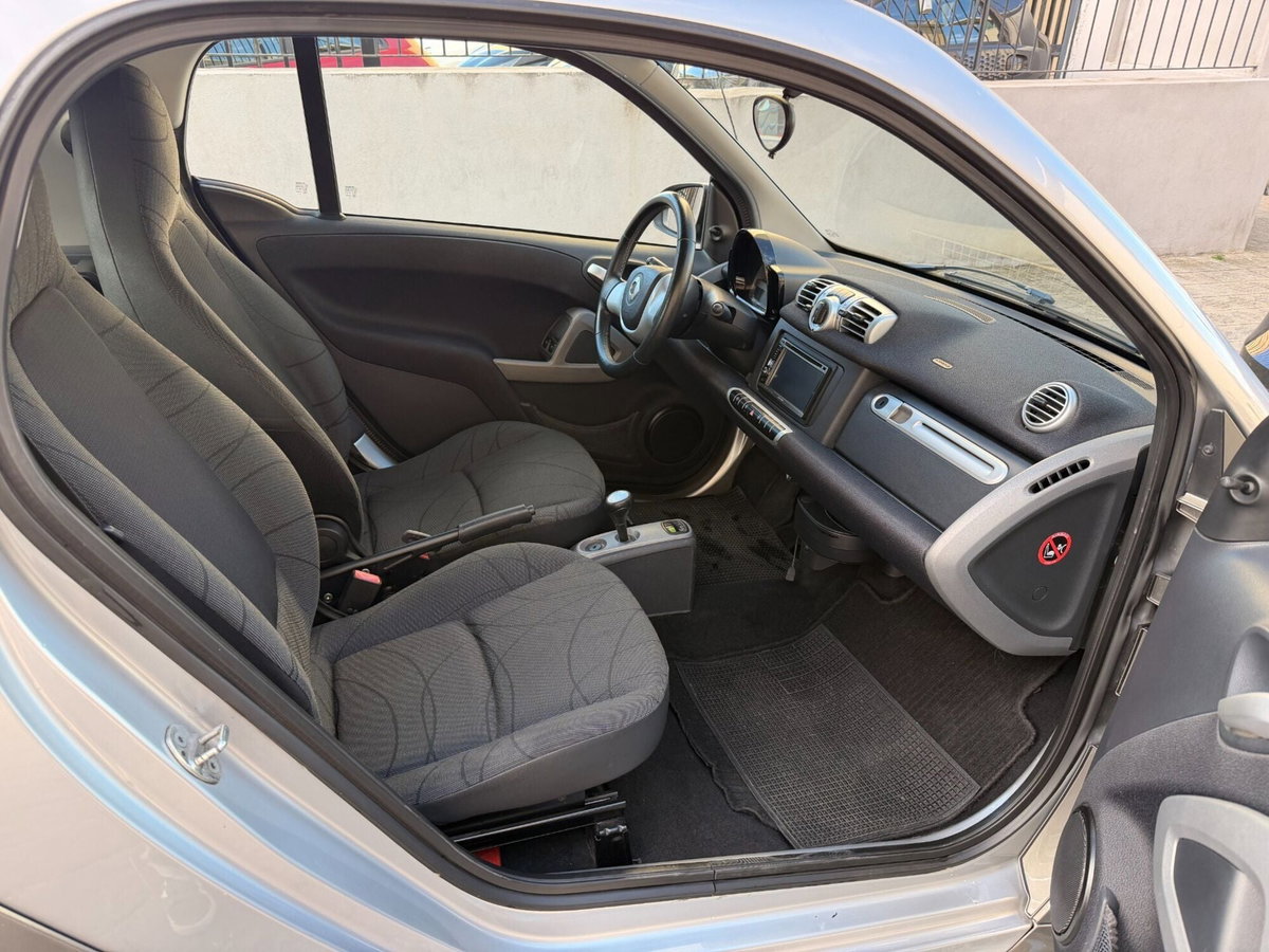 smart Fortwo 1000 52 kW MHD coupé passion (8)