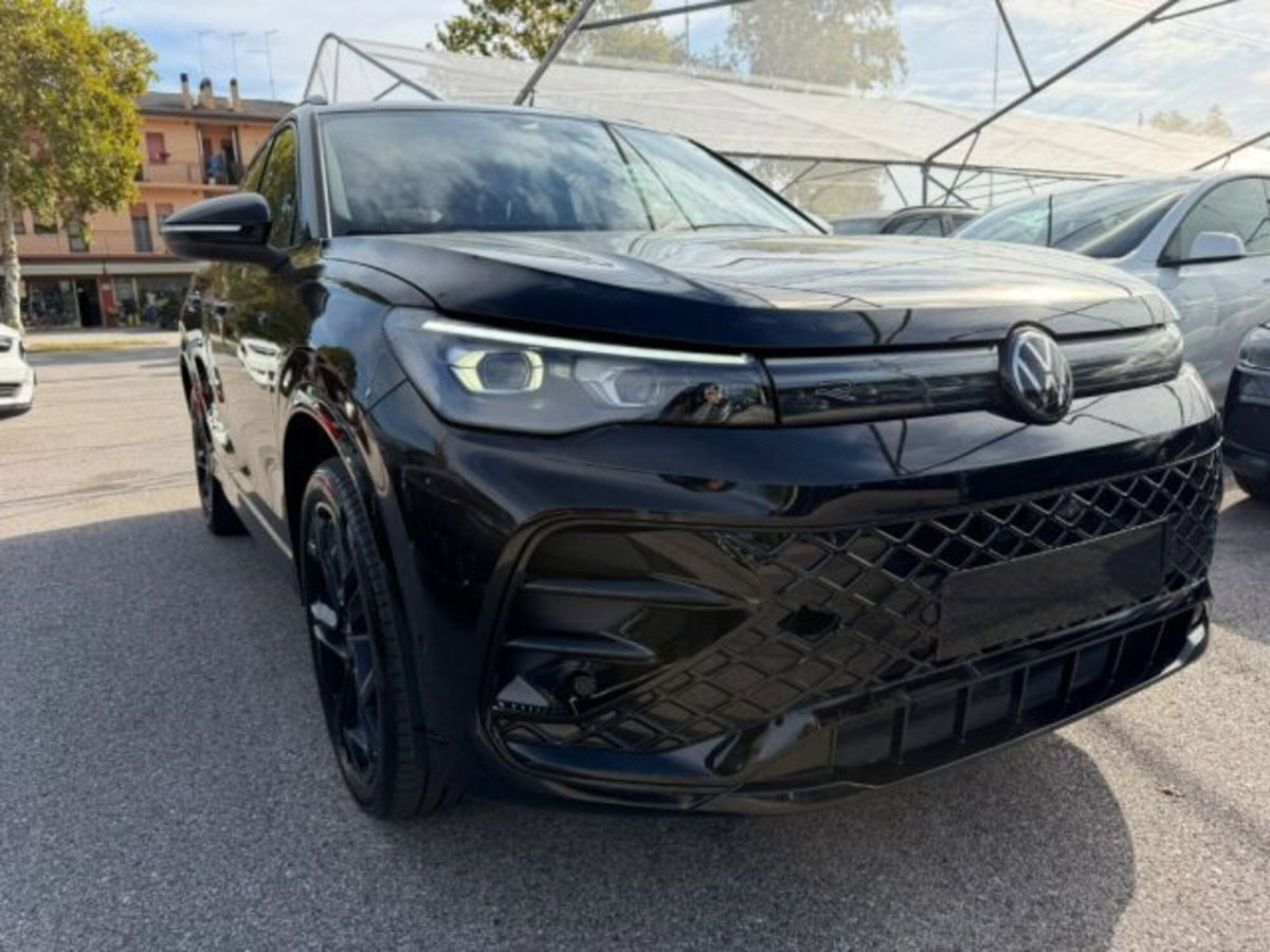 Volkswagen Tiguan 2.0 tdi R-Line 4motion 193cv dsg (2)