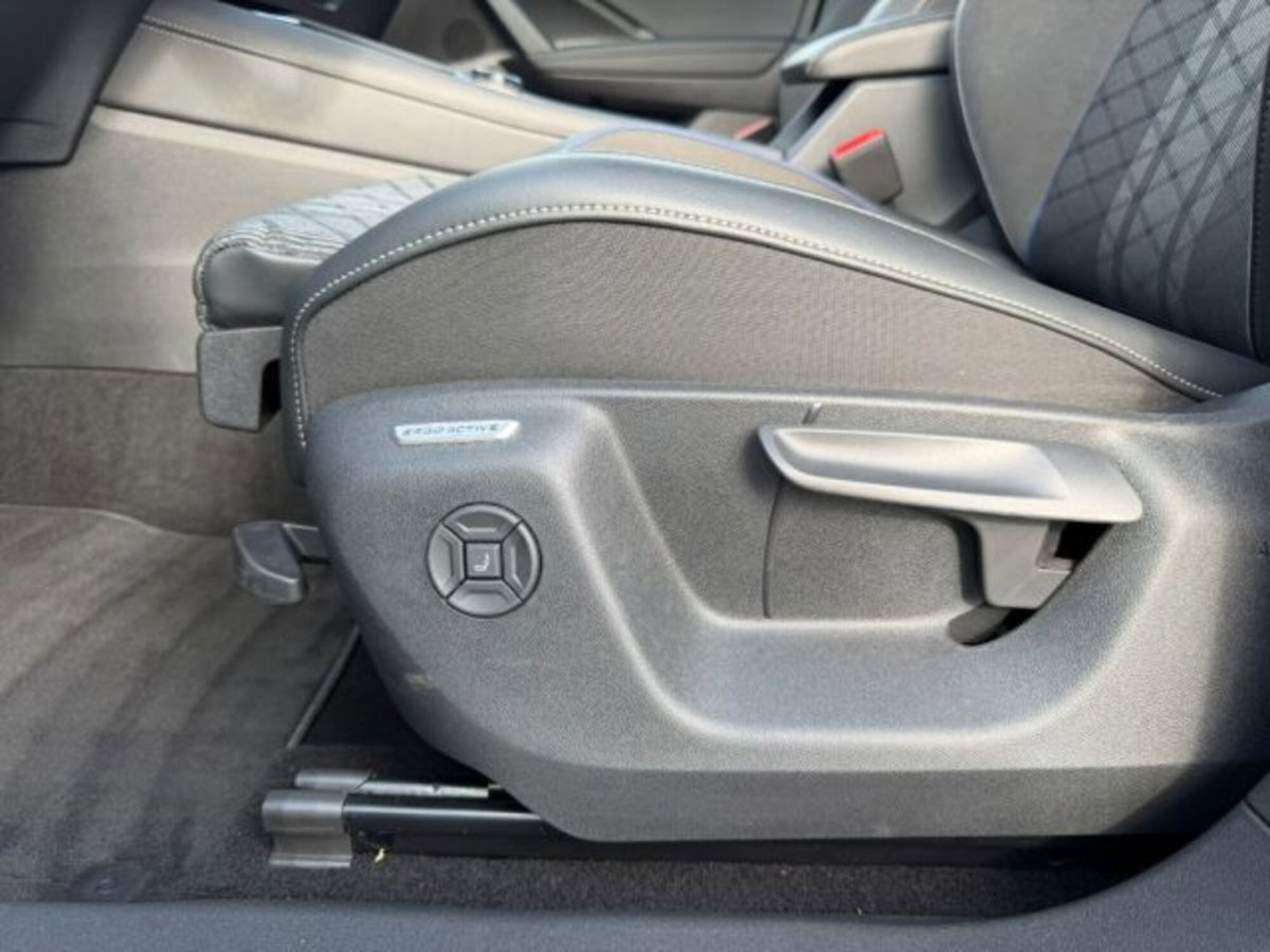 Volkswagen Tiguan 2.0 tdi R-Line 4motion 193cv dsg (9)