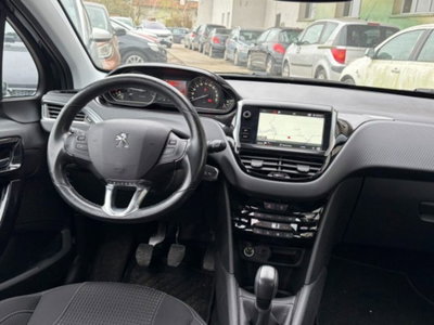 Peugeot 208 82 5 porte Allure (11)