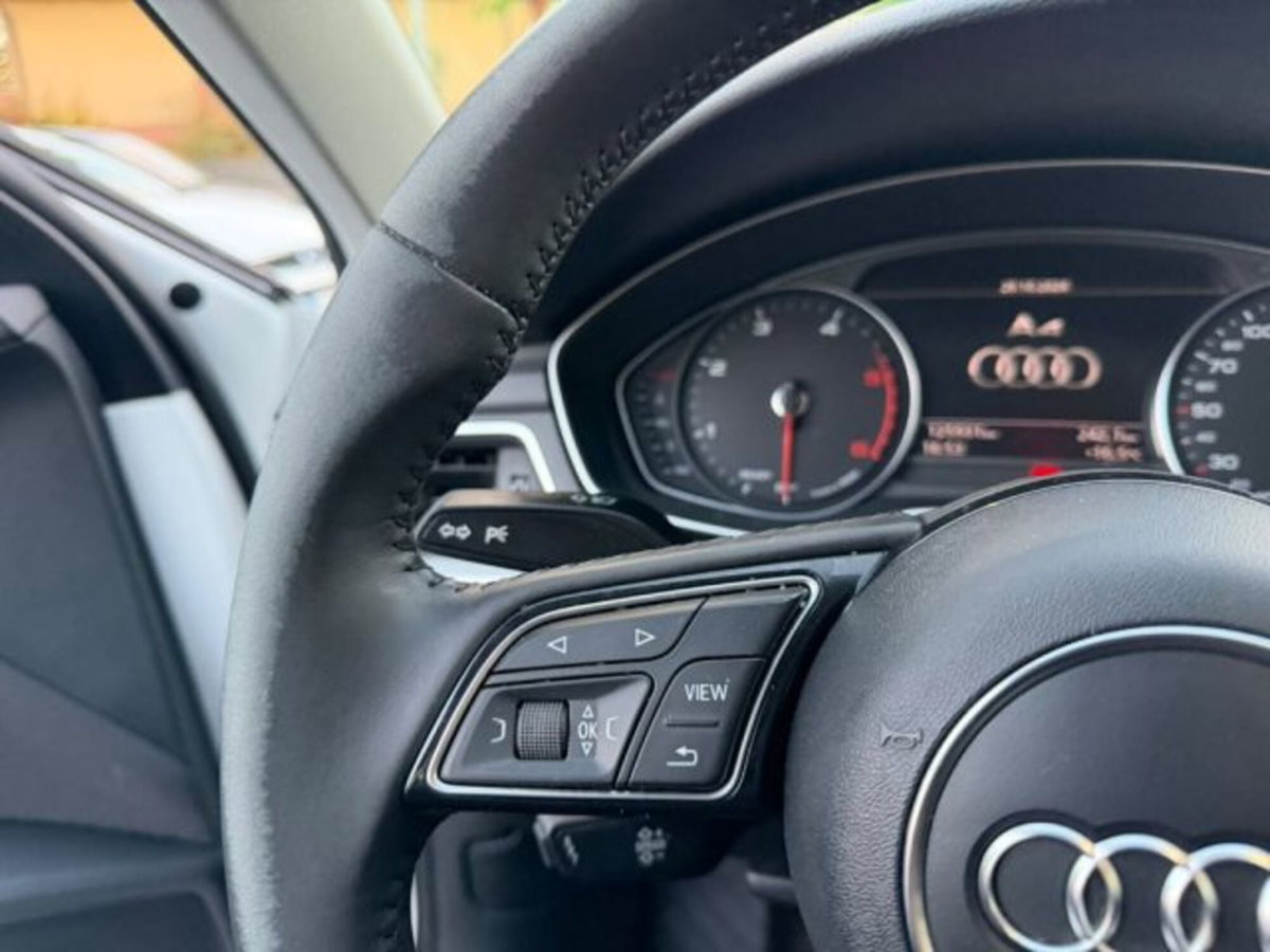 Audi A4 Avant 2.0 TDI 150 CV ultra Business Sport (10)