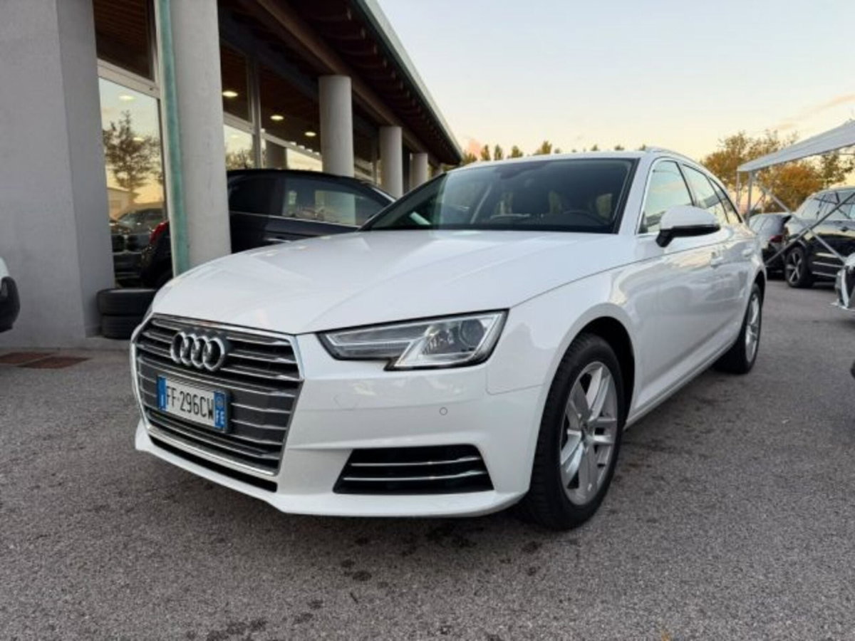Audi A4 Avant 2.0 TDI 150 CV ultra Business Sport (4)
