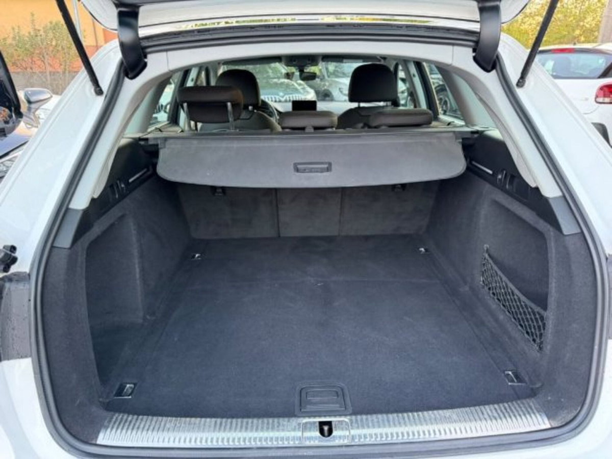 Audi A4 Avant 2.0 TDI 150 CV ultra Business Sport (8)