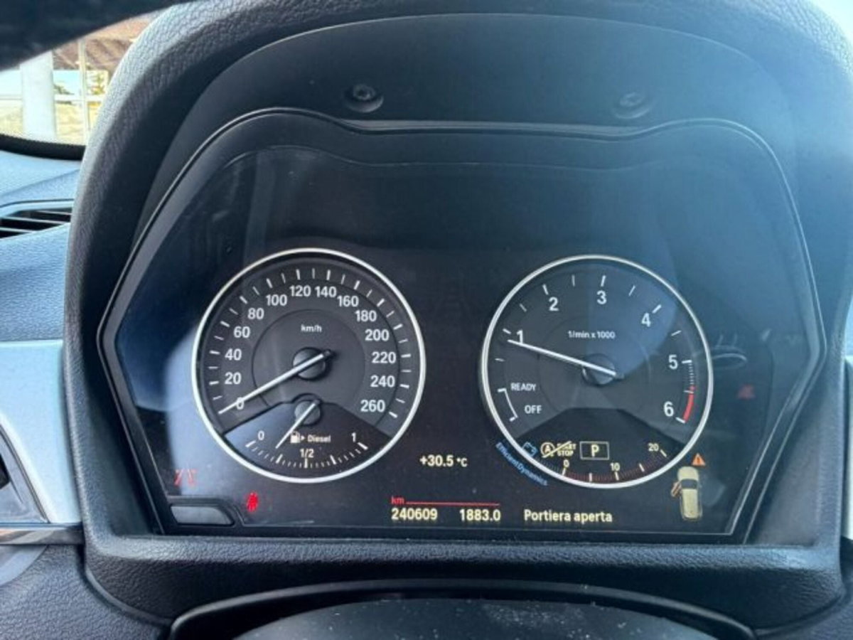 BMW X1 sDrive18d Business (15)