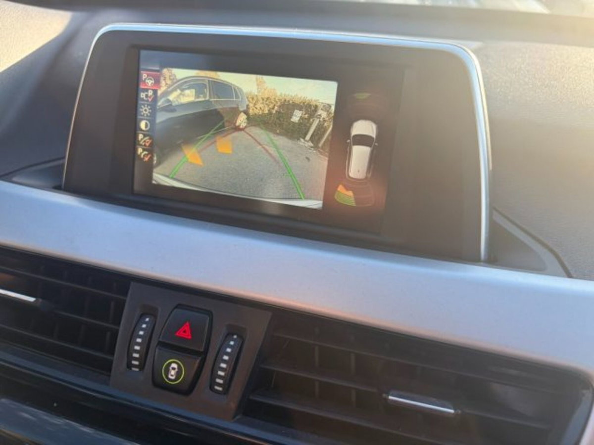 BMW X1 sDrive18d Business (17)