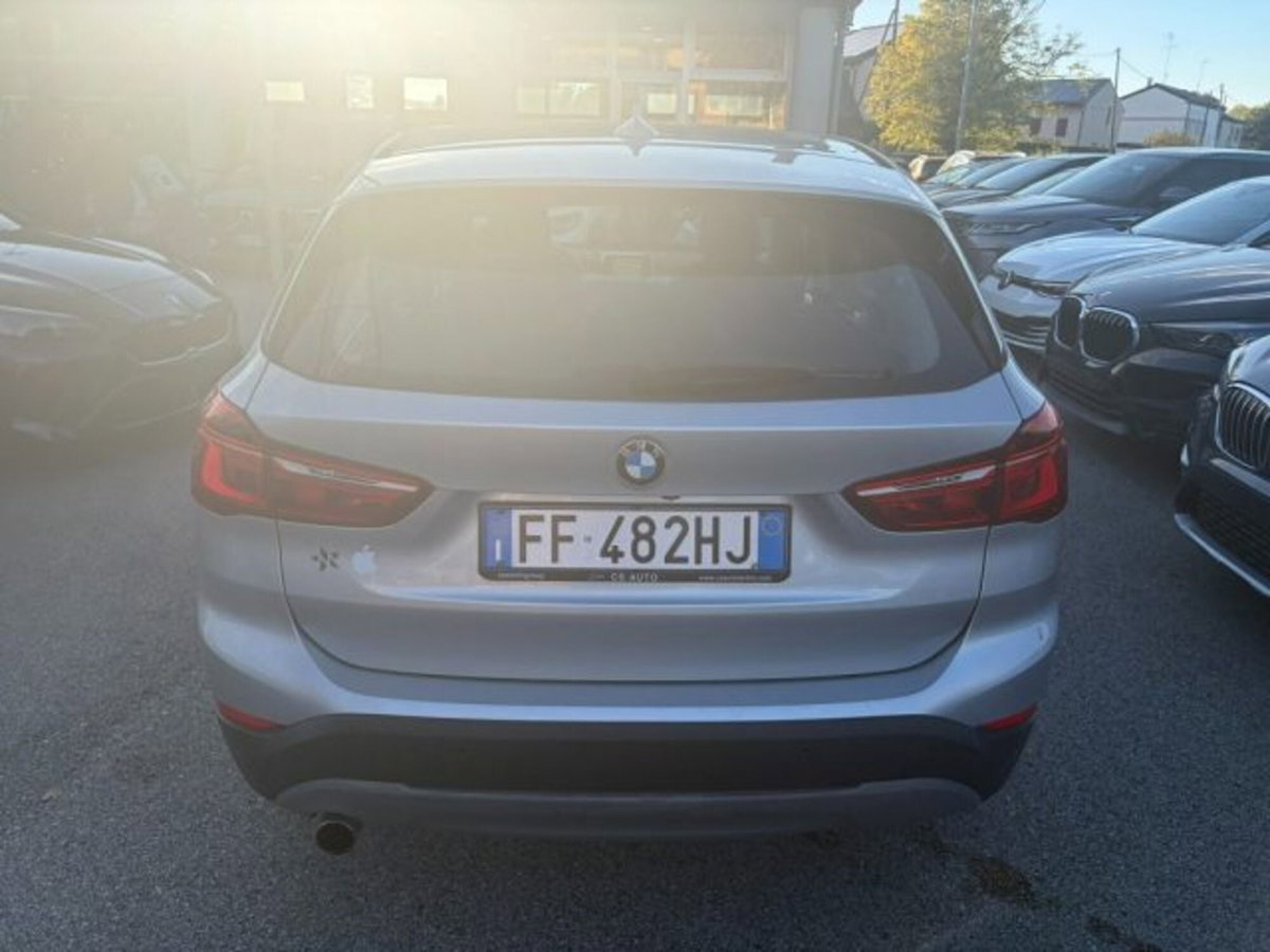BMW X1 sDrive18d Business (5)