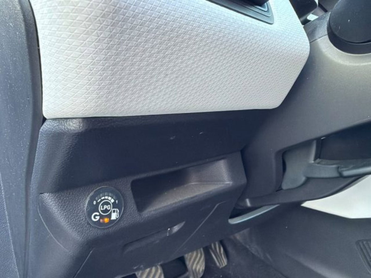 Renault Clio TCe 100 CV GPL 5 porte Intens (8)