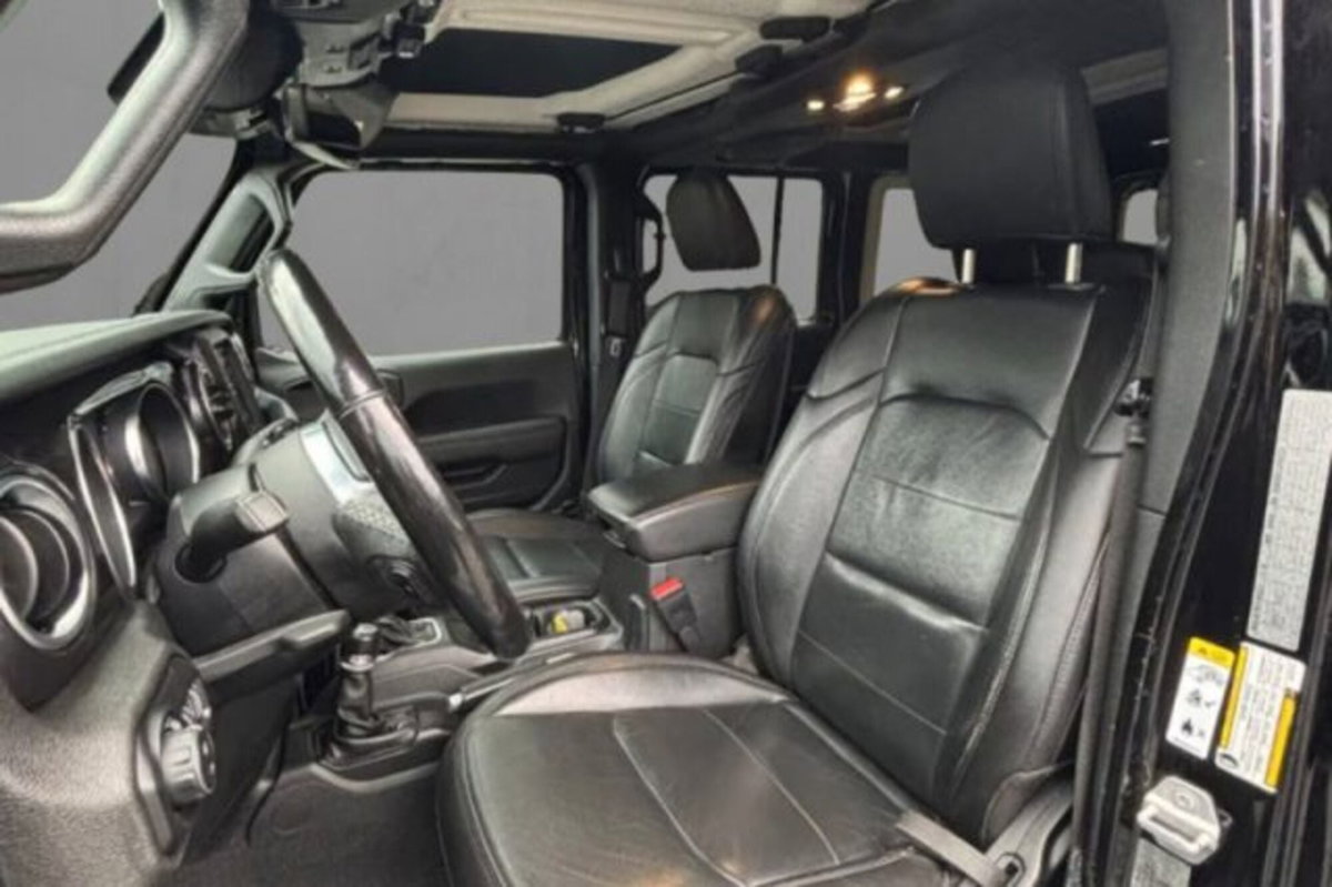Jeep Wrangler Unlimited 2.2 Mjt II Night Eagle (7)