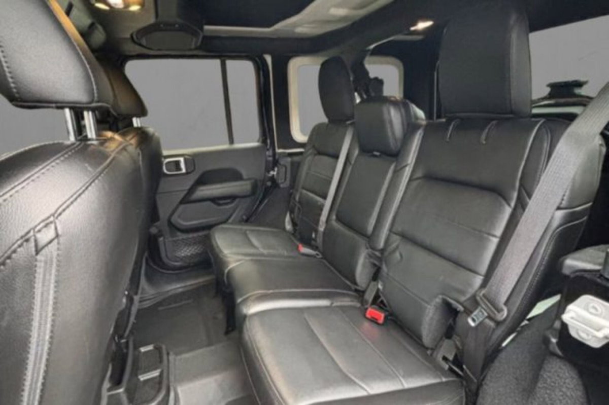 Jeep Wrangler Unlimited 2.2 Mjt II Night Eagle (8)