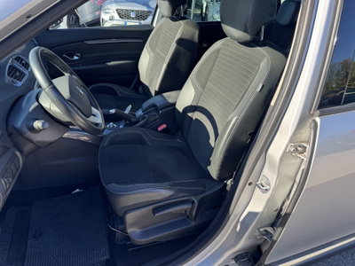 Renault Scénic X-Mod 1.5 dCi 110CV Attractive (9)