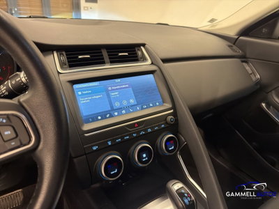Jaguar E-Pace 2.0D 150 CV AWD (13)