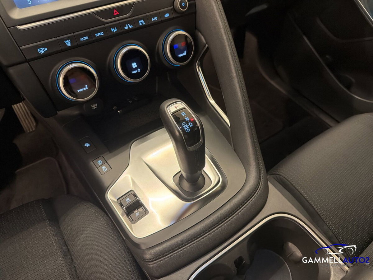 Jaguar E-Pace 2.0D 150 CV AWD (15)