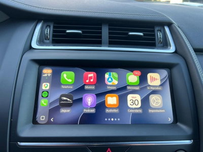 Jaguar E-Pace 2.0D 180 CV AWD R-Dynamic (14)