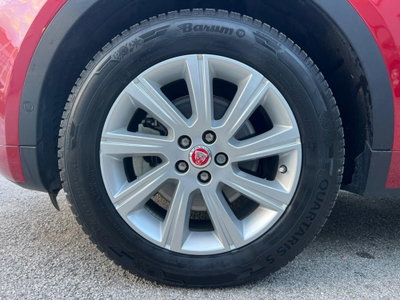 Jaguar E-Pace 2.0D 180 CV AWD R-Dynamic (18)