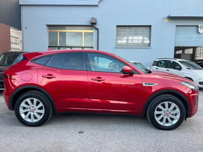 Jaguar E-Pace 2.0D 180 CV AWD R-Dynamic (8)