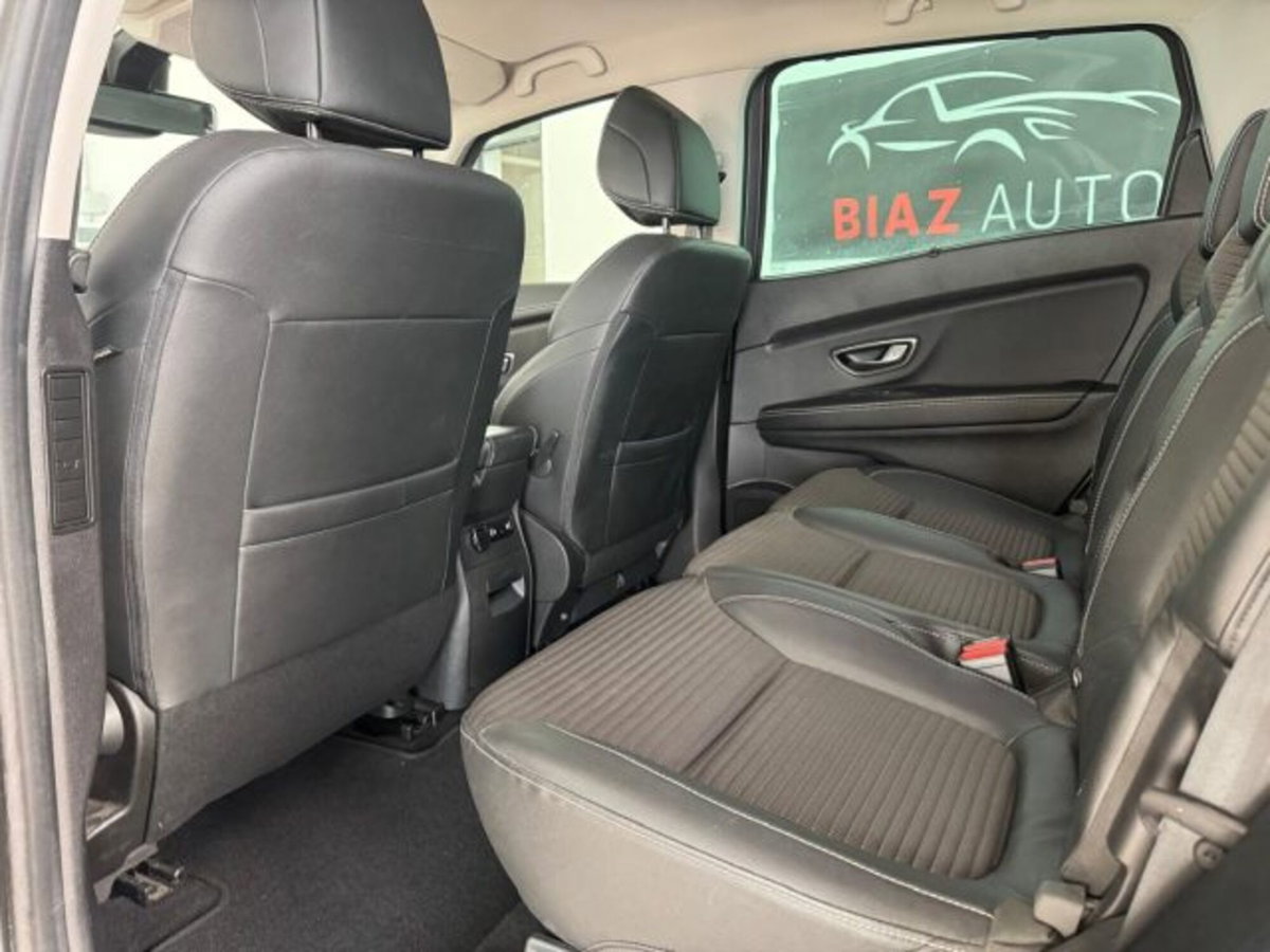 Renault Grand Scénic 1.7 blue dci Intens 150cv (14)