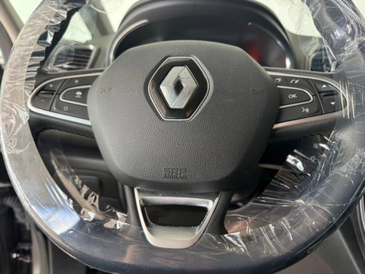 Renault Grand Scénic 1.7 blue dci Intens 150cv (19)