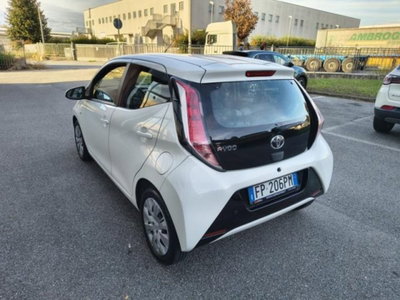 Toyota Aygo 1.0 VVT-i 69 CV 5 porte x-play (5)