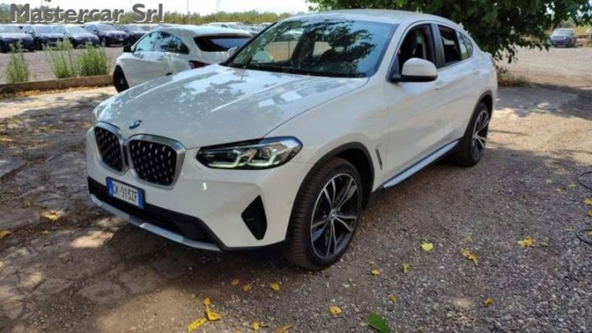 BMW X4 xdrive20d mhev 48V auto (2)
