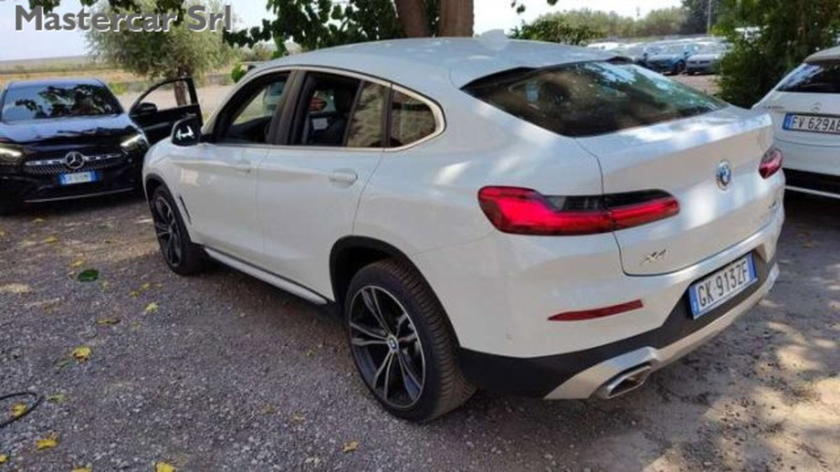 BMW X4 xdrive20d mhev 48V auto (3)