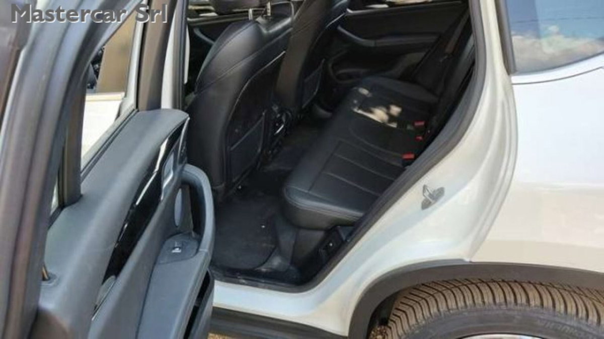 BMW X4 xdrive20d mhev 48V auto (6)