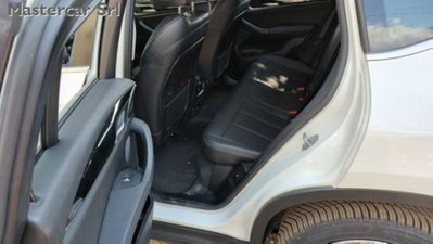 BMW X4 xdrive20d mhev 48V auto (6)