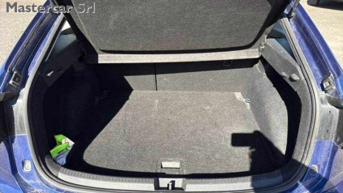 Volkswagen Taigo 1.0 tsi Life 95cv (13)