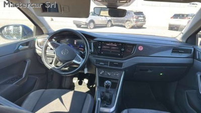 Volkswagen Taigo 1.0 tsi Life 95cv (9)