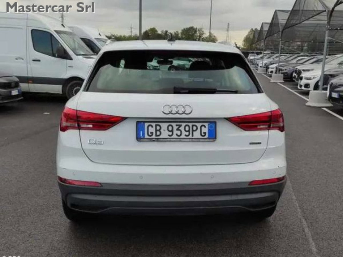 Audi Q3 40 2.0 tfsi Business quattro s-tronic (5)