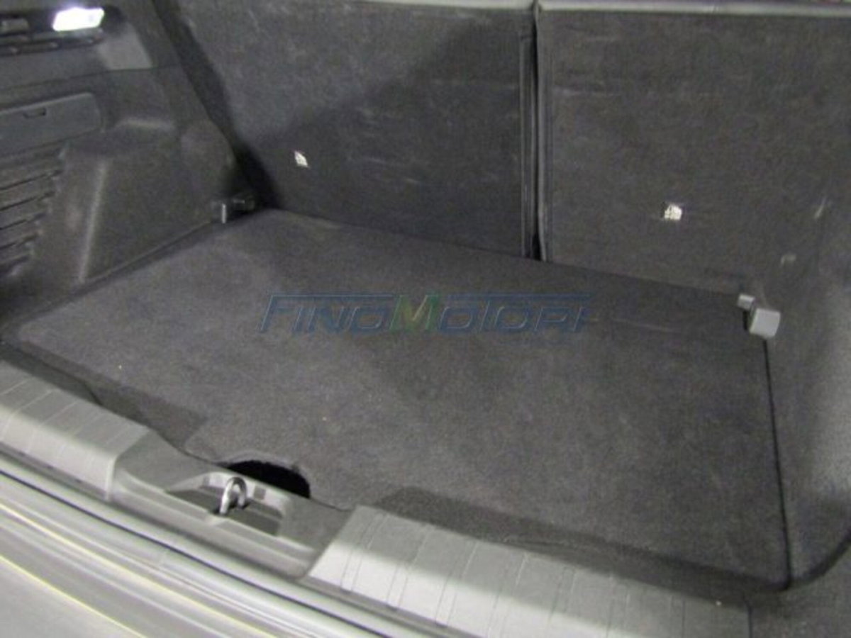 Jeep Avenger 1.2 turbo Summit fwd 100cv (15)