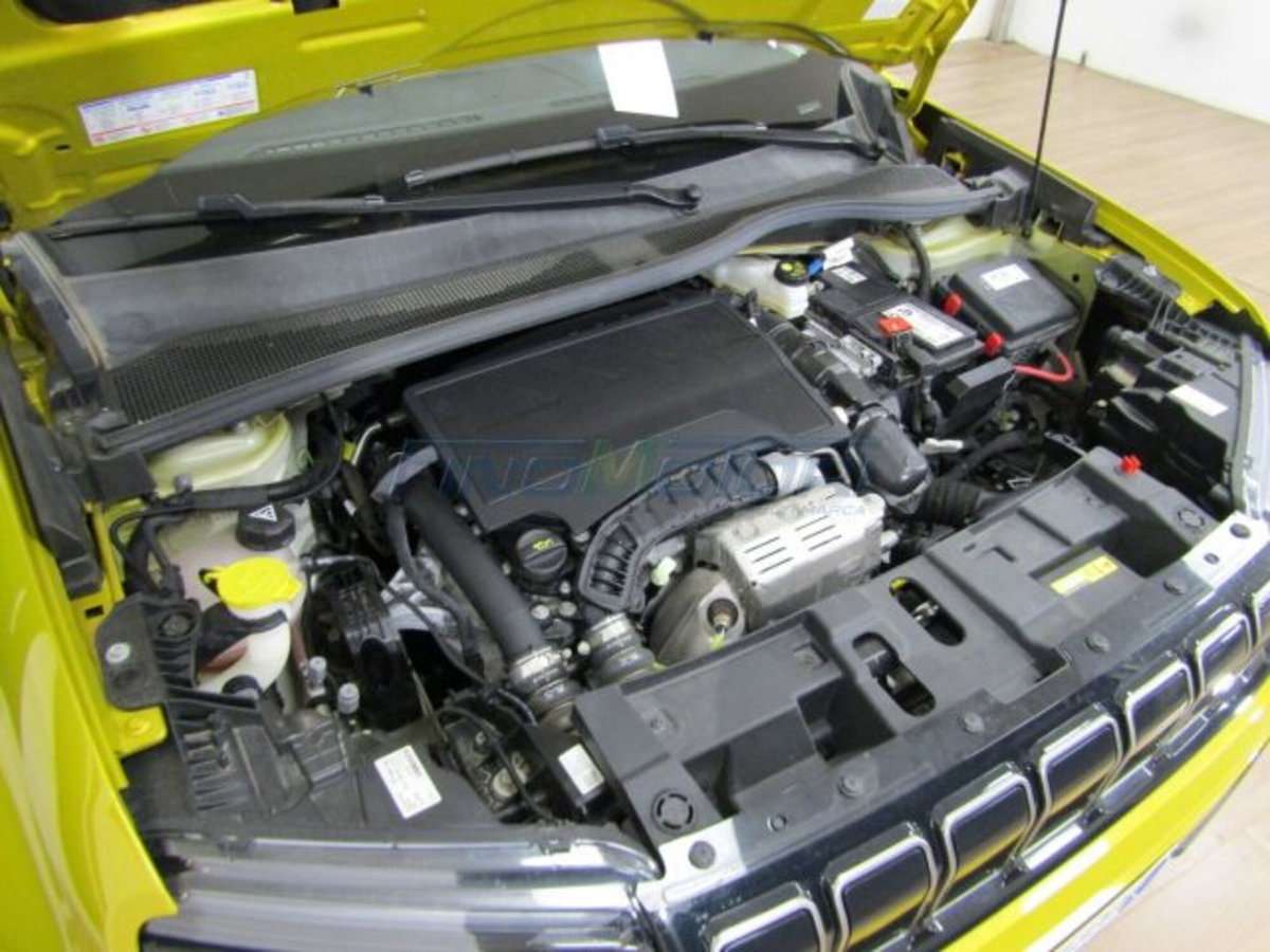 Jeep Avenger 1.2 turbo Summit fwd 100cv (16)