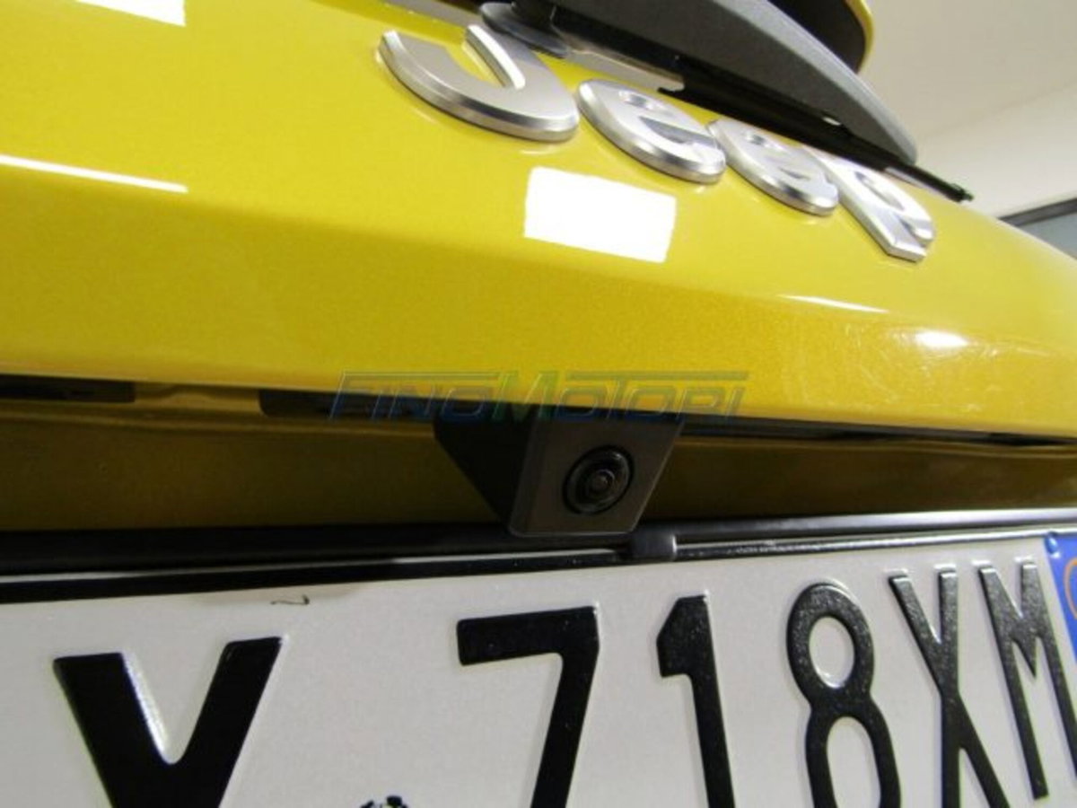 Jeep Avenger 1.2 turbo Summit fwd 100cv (17)