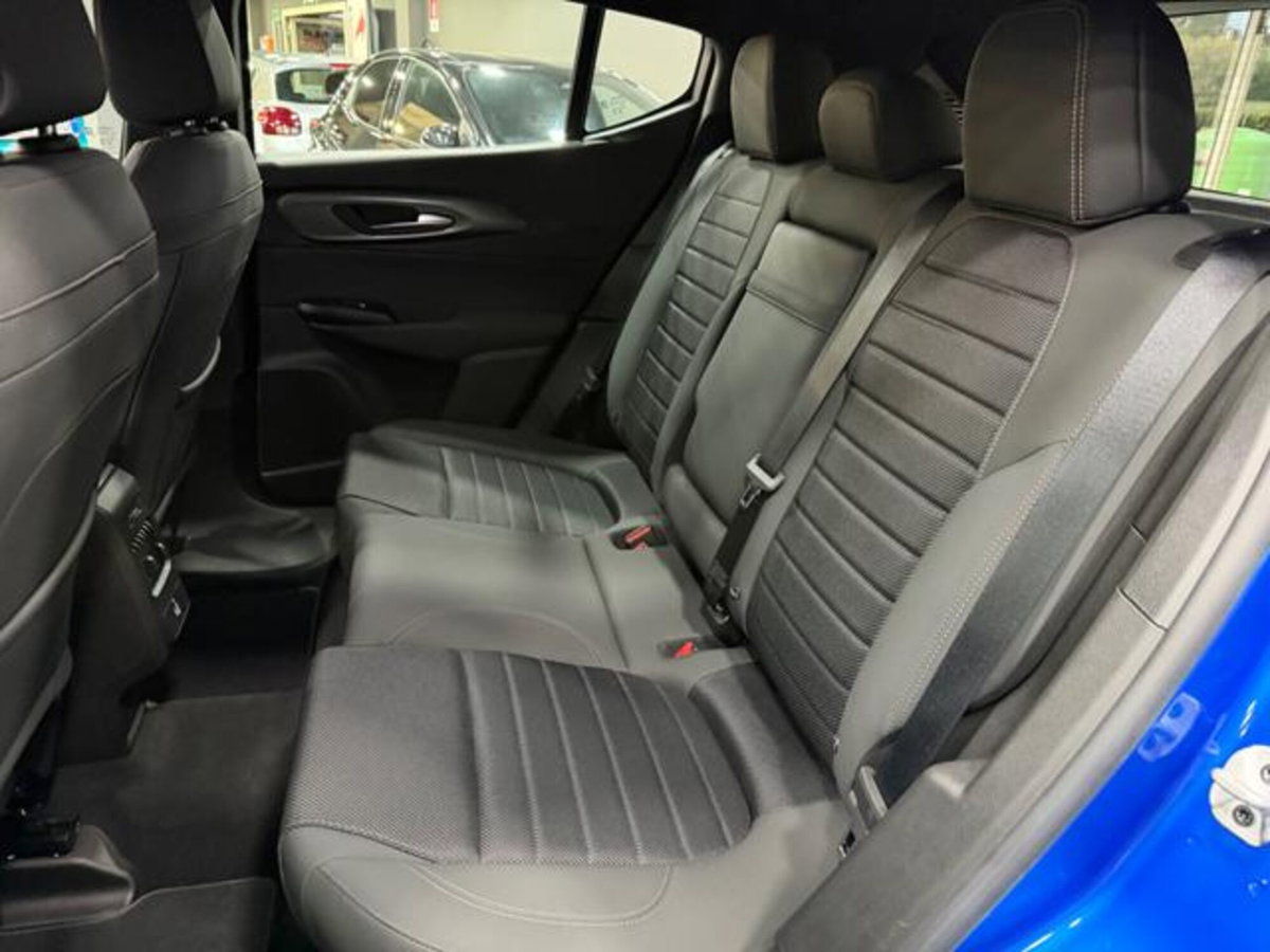 Alfa Romeo Tonale 1.5 hybrid Intensa 160cv tct7 (11)