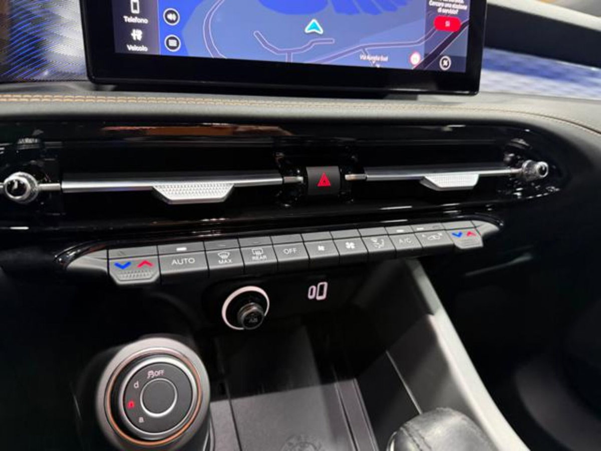 Alfa Romeo Tonale 1.5 hybrid Intensa 160cv tct7 (19)