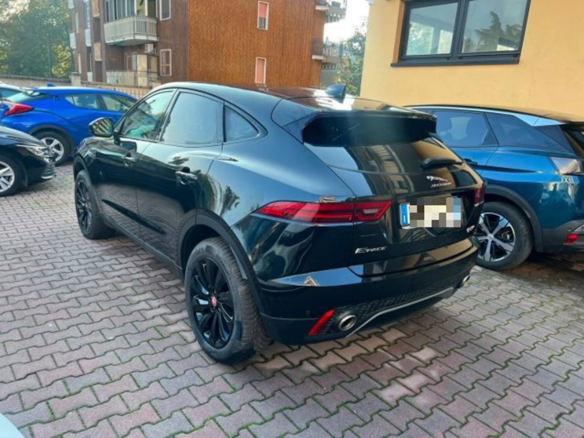 Jaguar E-Pace 2.0D 240 CV AWD aut. HSE (6)