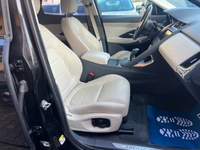 Jaguar E-Pace 2.0D 240 CV AWD aut. HSE (9)