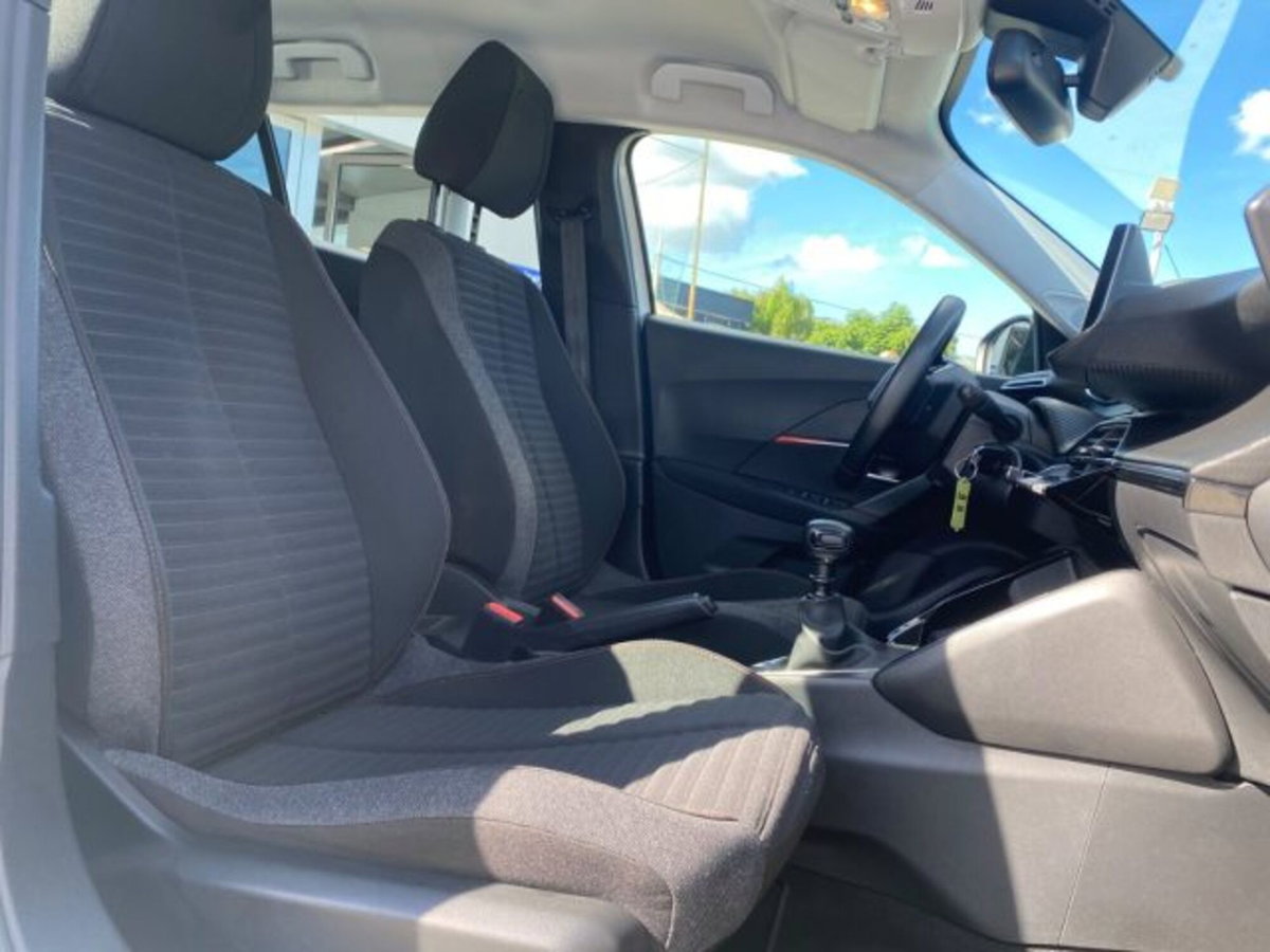 Peugeot 2008 PureTech 100 S&S Active Pack (11)