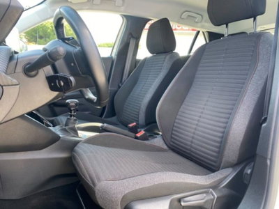 Peugeot 2008 PureTech 100 S&S Active Pack (7)