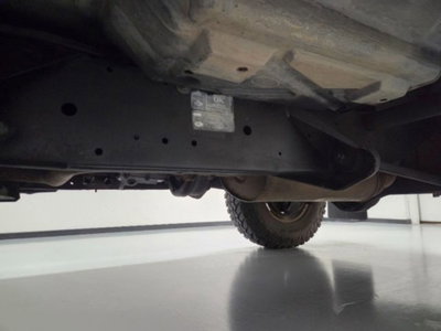 Land Rover Defender 90 2.4 TD4 Station Wagon S (10)