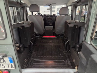 Land Rover Defender 90 2.4 TD4 Station Wagon S (13)
