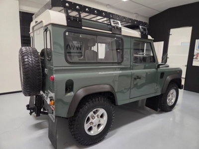 Land Rover Defender 90 2.4 TD4 Station Wagon S (4)