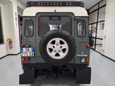 Land Rover Defender 90 2.4 TD4 Station Wagon S (5)