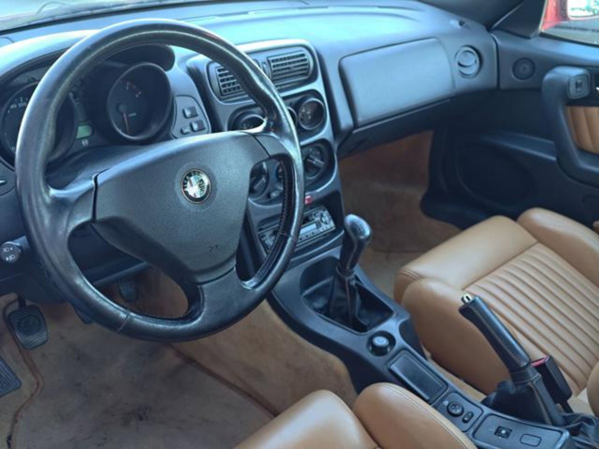 Alfa Romeo Gtv 2.0i 16V Twin Spark cat L (10)