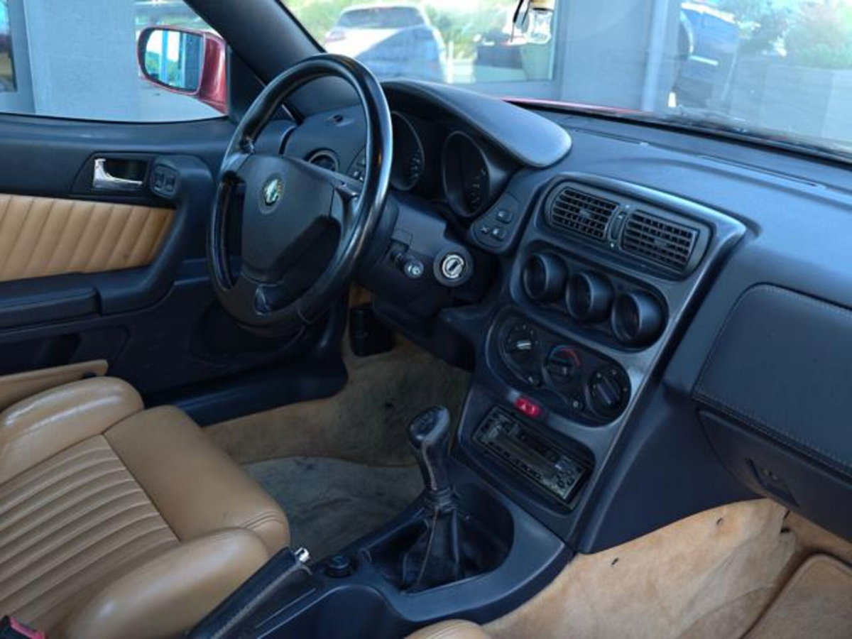 Alfa Romeo Gtv 2.0i 16V Twin Spark cat L (13)