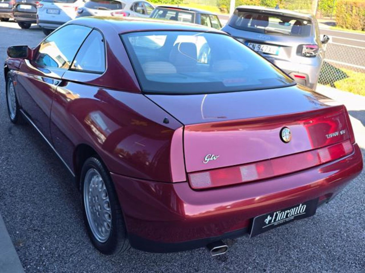 Alfa Romeo Gtv 2.0i 16V Twin Spark cat L (4)