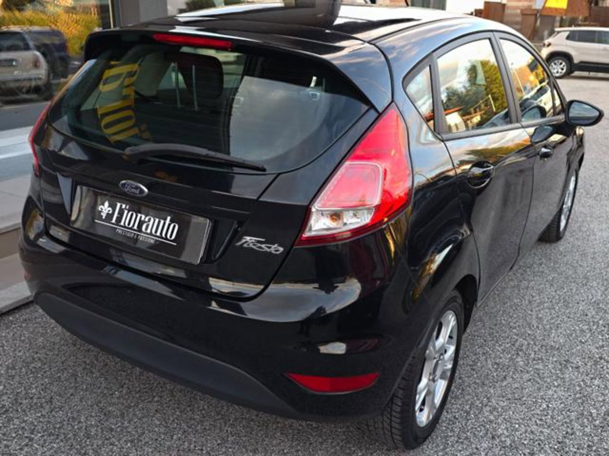 Ford Fiesta 1.5 TDCi 75CV 5 porte Titanium (4)