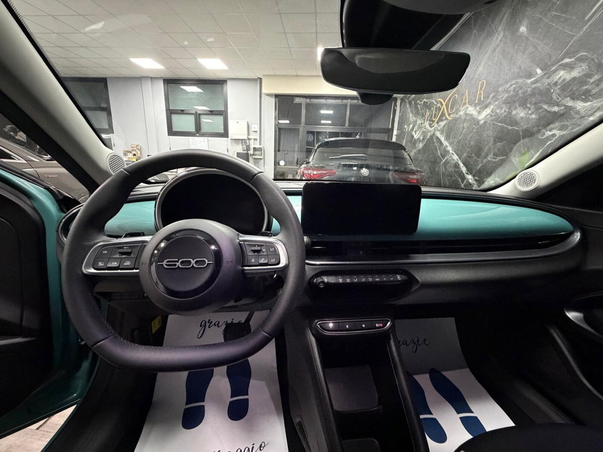Fiat 600 1.2 Business 100cv (11)