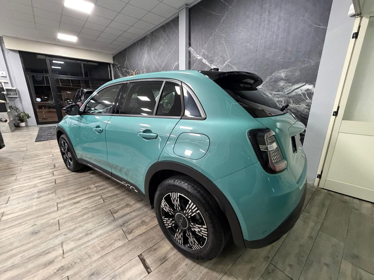 Fiat 600 1.2 Business 100cv (2)